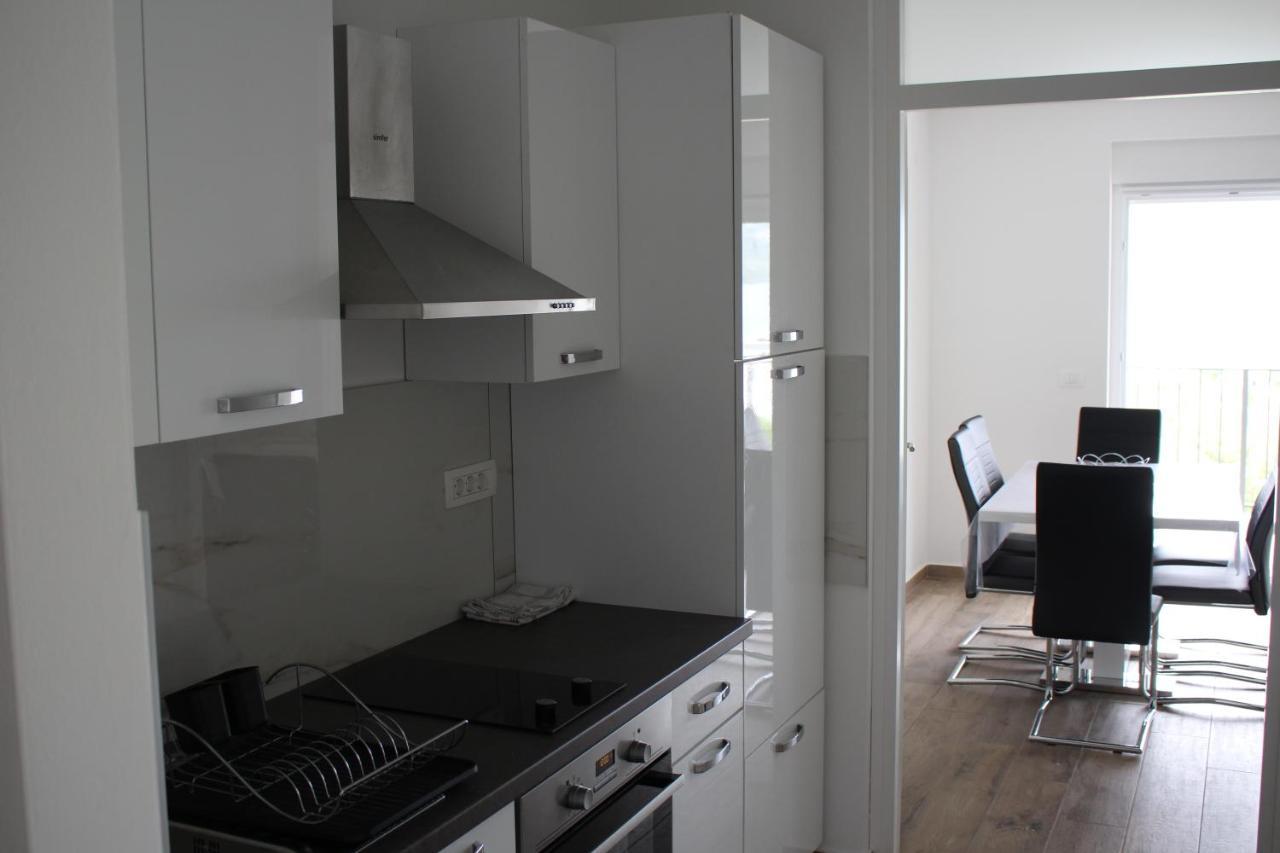 Apartments Bonaca Rovanjska Bagian luar foto